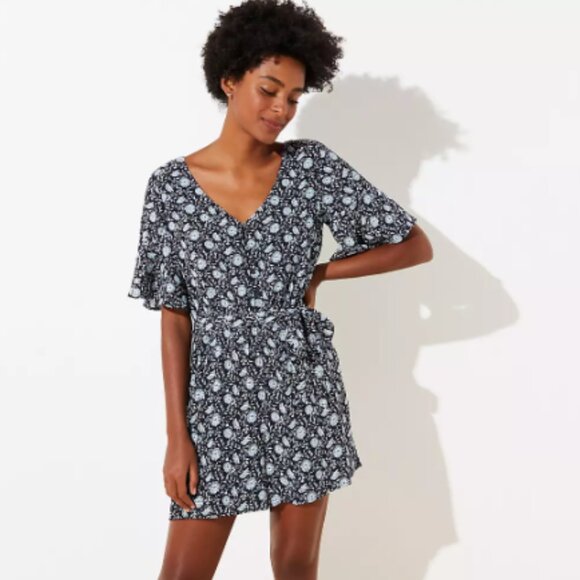 LOFT Daisy Bar Back Flutter Romper Floral Cottagecore Boho NWT Medium Petite - Picture 1 of 10